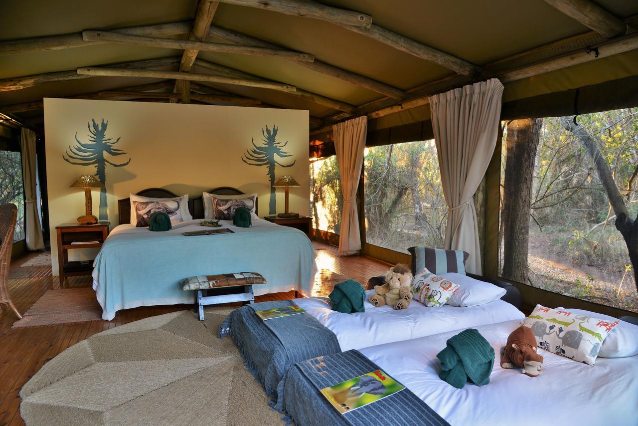 Sibuya Game Reserve And Lodge Kenton on Sea Exteriör bild