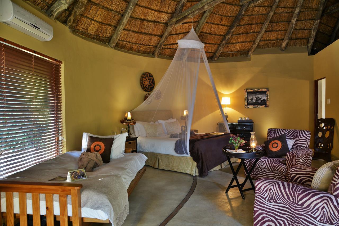 Sibuya Game Reserve And Lodge Kenton on Sea Exteriör bild