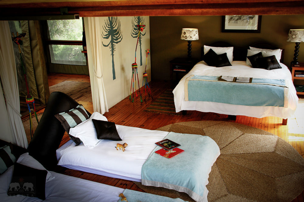 Sibuya Game Reserve And Lodge Kenton on Sea Exteriör bild