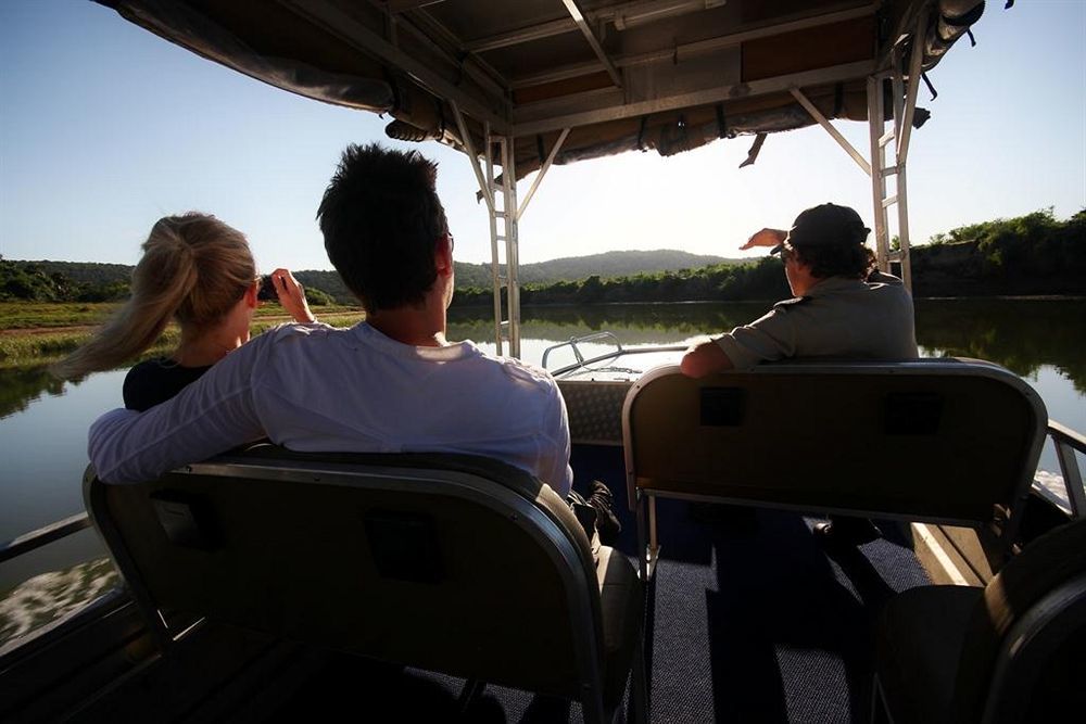 Sibuya Game Reserve And Lodge Kenton on Sea Exteriör bild